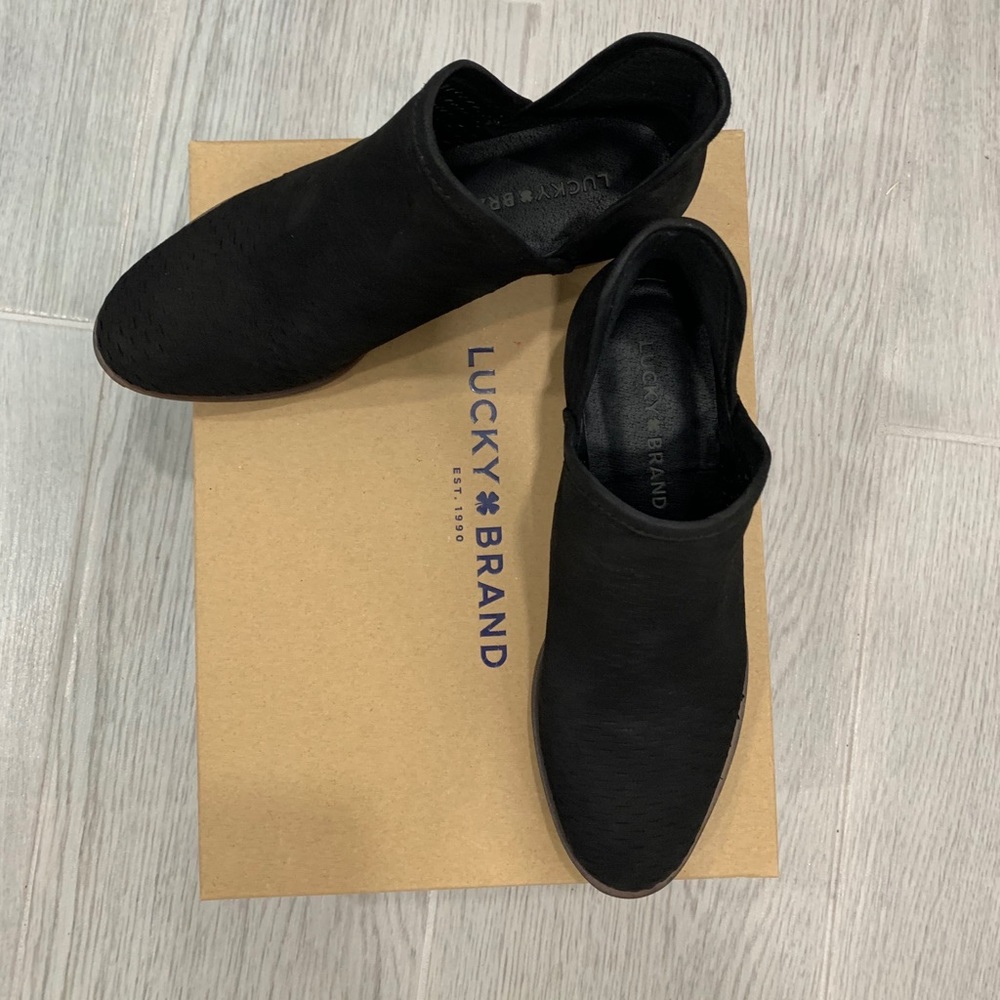 Lucky Brand Women’s Black Slip-On Ankle Shoes